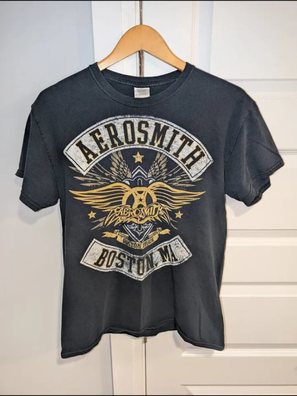 Aerosmith Boston MA 'Boston Pride' Graphic Tee - Medium